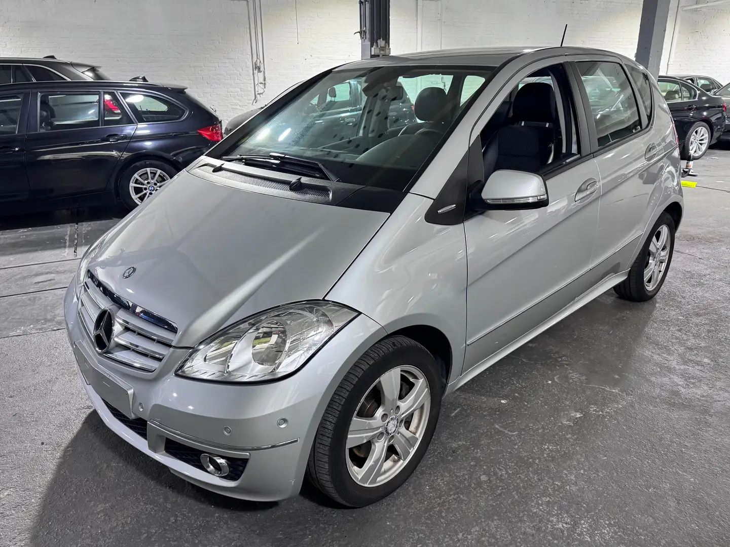 Mercedes-Benz A 200 A 200 CDI Avantgarde Срібний - 1