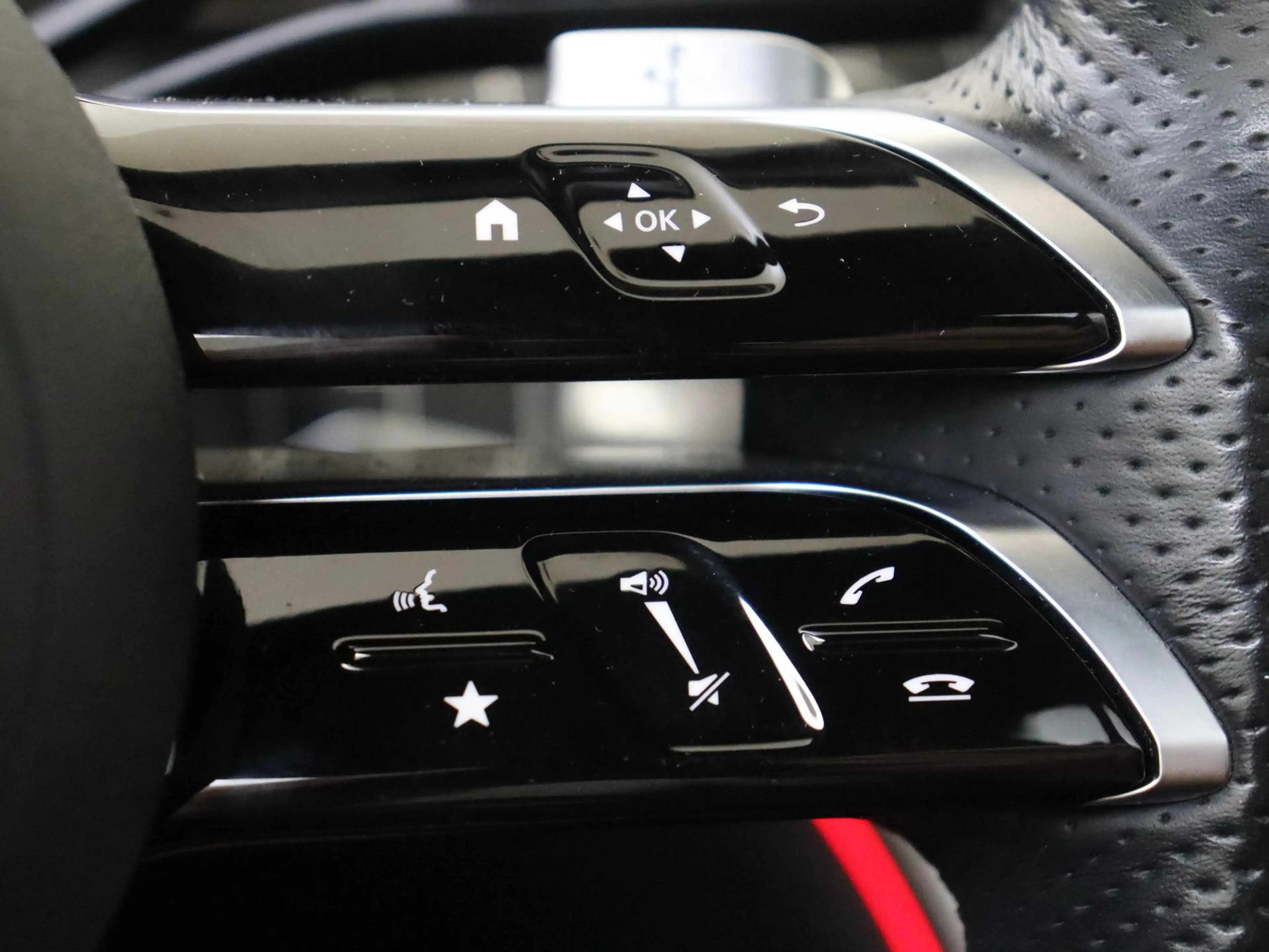 Mercedes-Benz C 300 e AMG Line Limited /Panoramadak /Memory /HUD /360 — photo 13