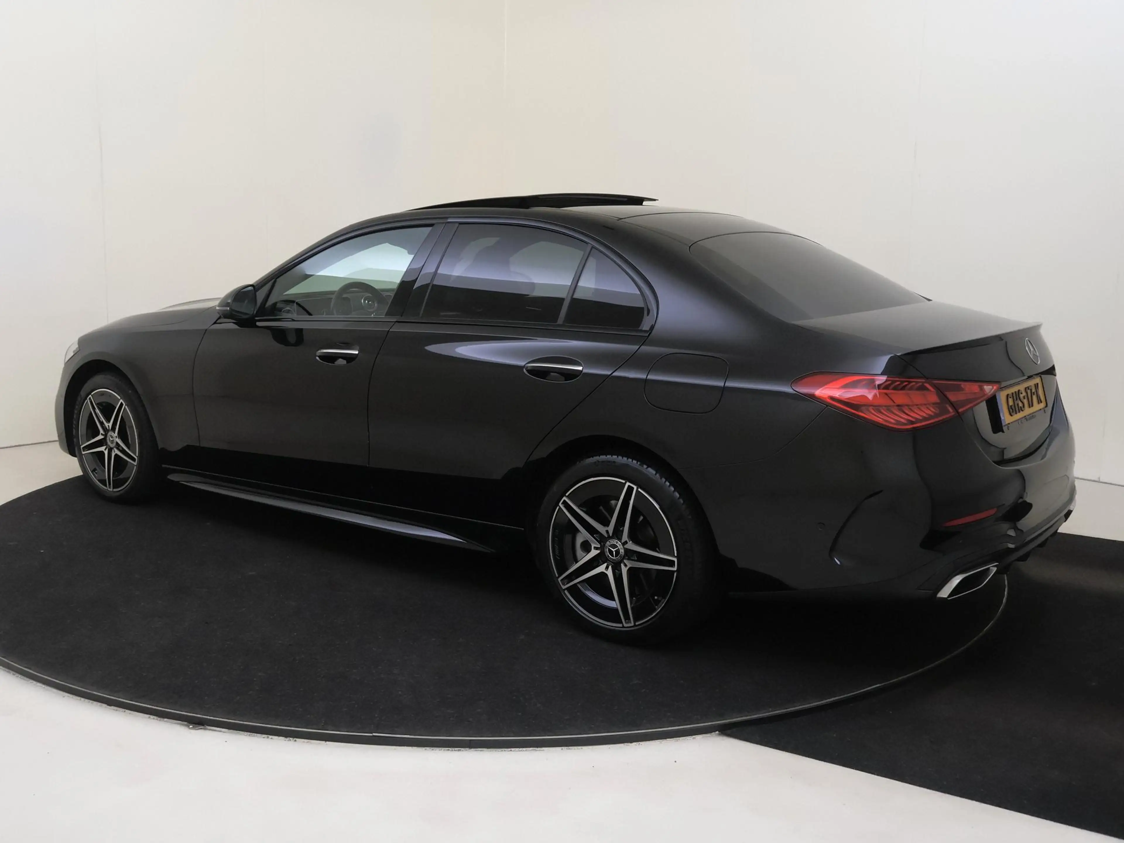 Mercedes-Benz C 300 e AMG Line Limited /Panoramadak /Memory /HUD /360 — photo 3