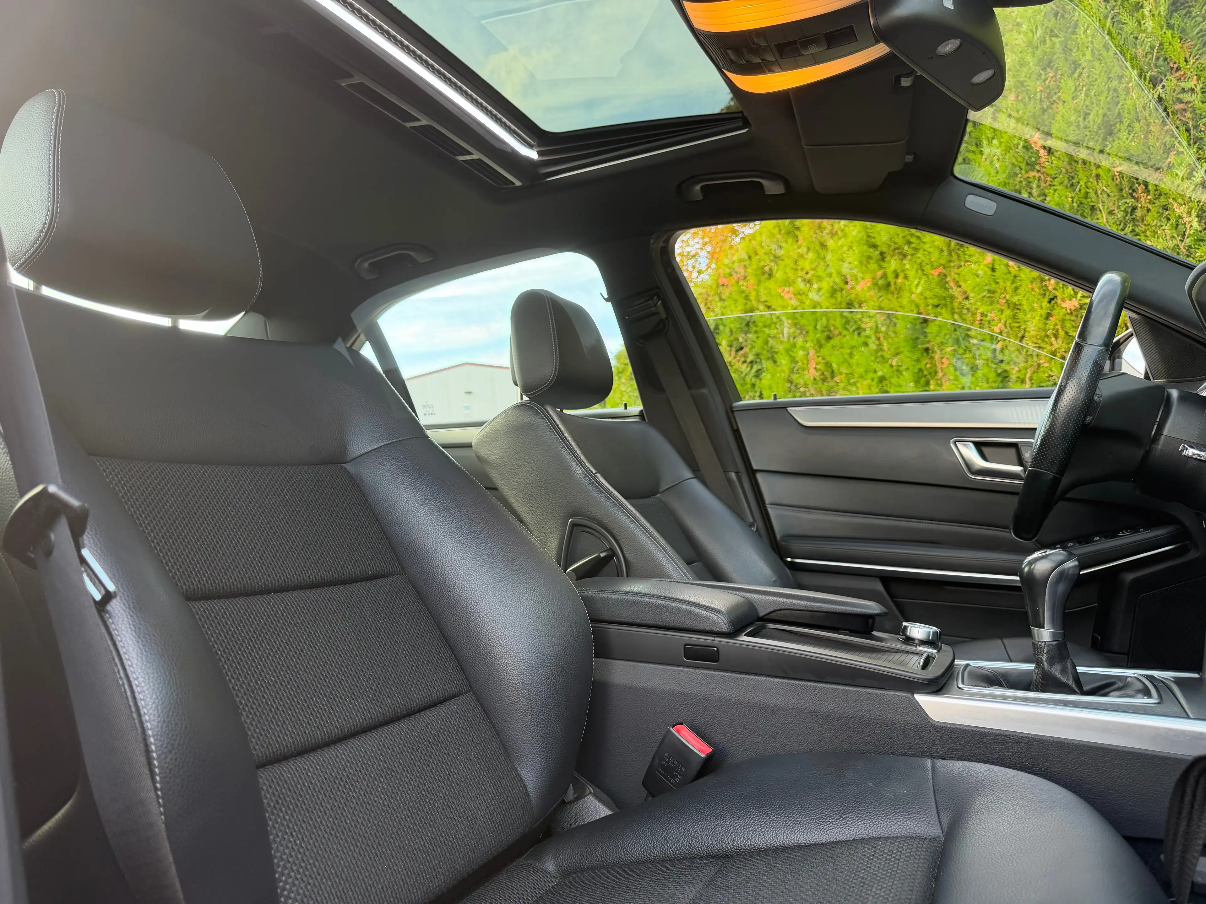 Mercedes-Benz E 200 2.2L / Toit ouvrant / Prêt à immatriculer — photo 9