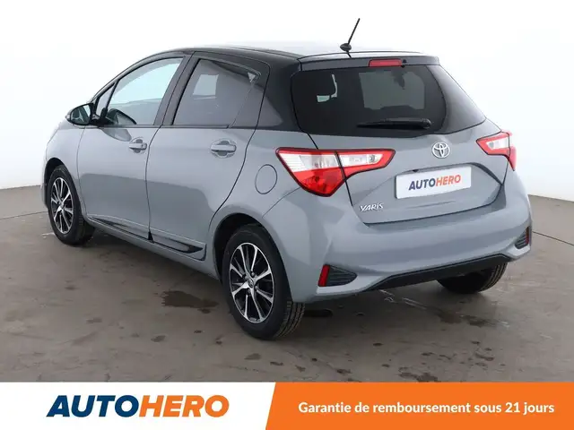 Toyota Yaris view 4