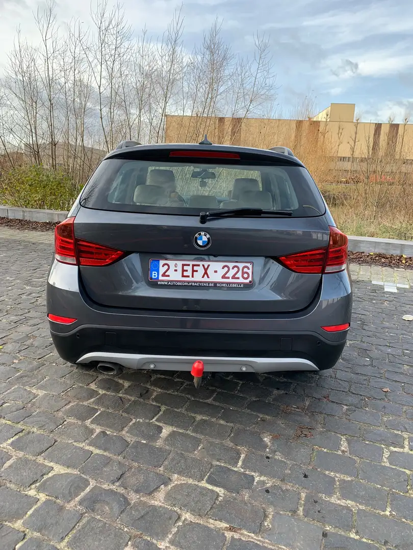 BMW X1 sDrive18d Aut. Beige - 2