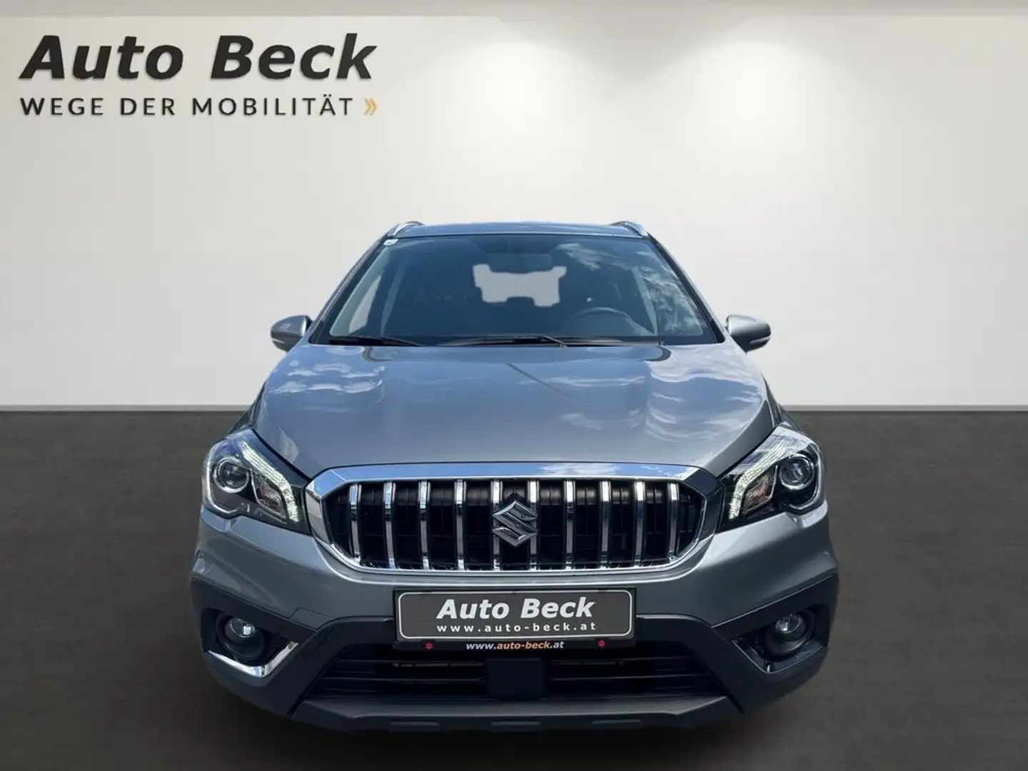 Suzuki SX4 S-Cross 1,0 DITC ALLGRIP shine Aut. Gris - 2