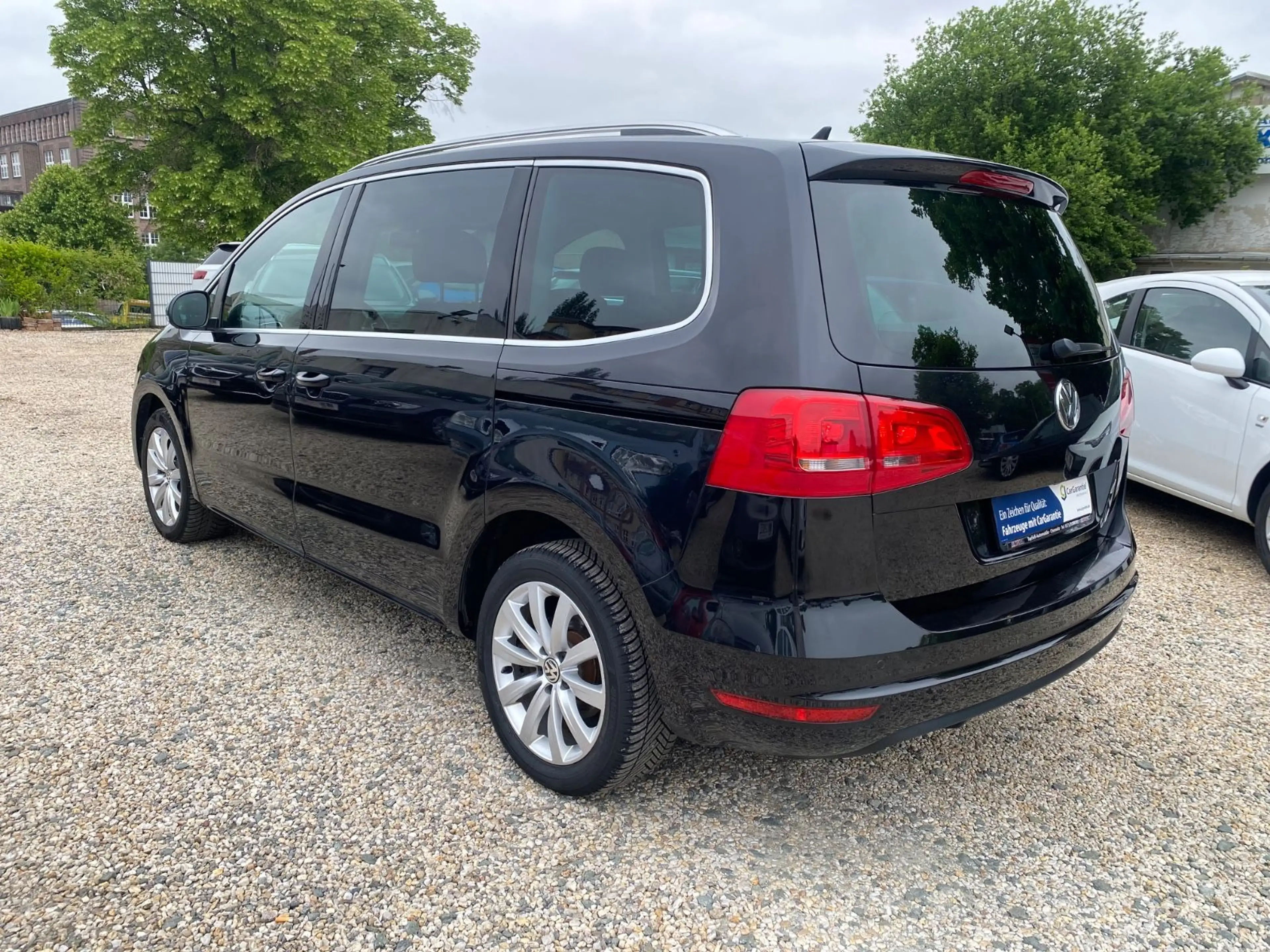 Volkswagen Sharan 2.0 TDI DSG BlueMotion Tech Highline — photo 5