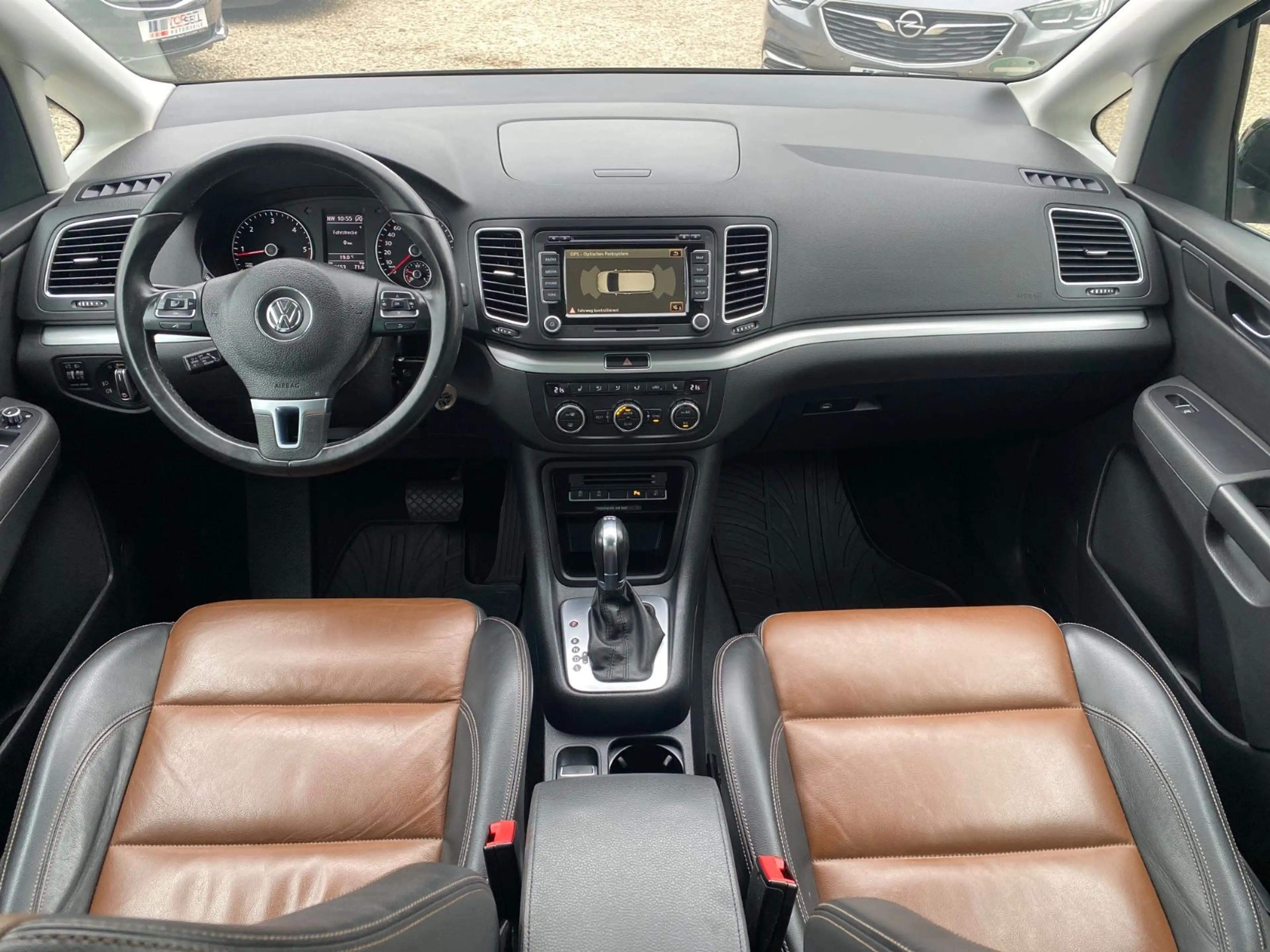 Volkswagen Sharan 2.0 TDI DSG BlueMotion Tech Highline — photo 14