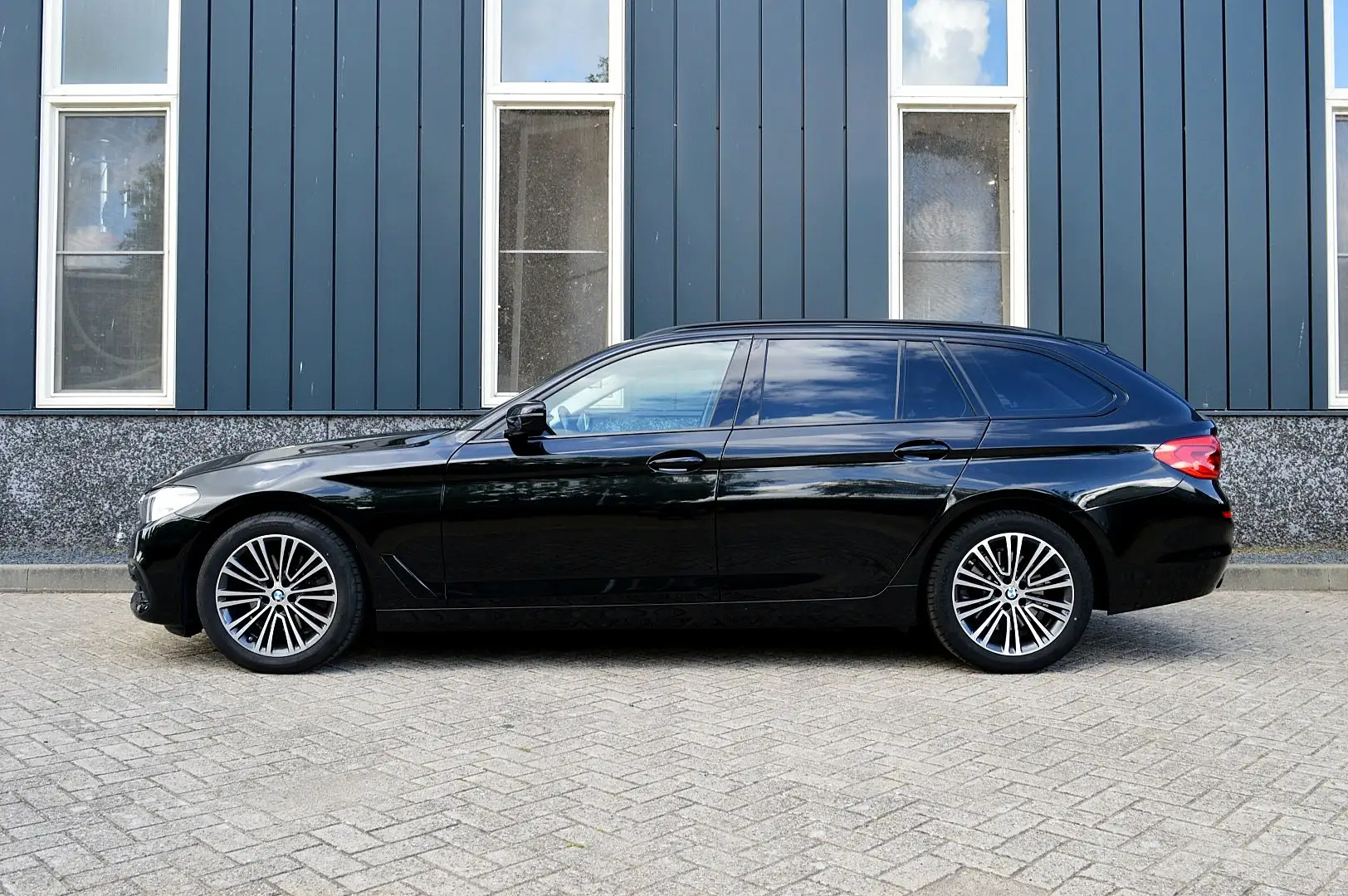BMW 520 5-serie Touring 520i Sport-Line Rijklaarprijs-Gara Nero - 2