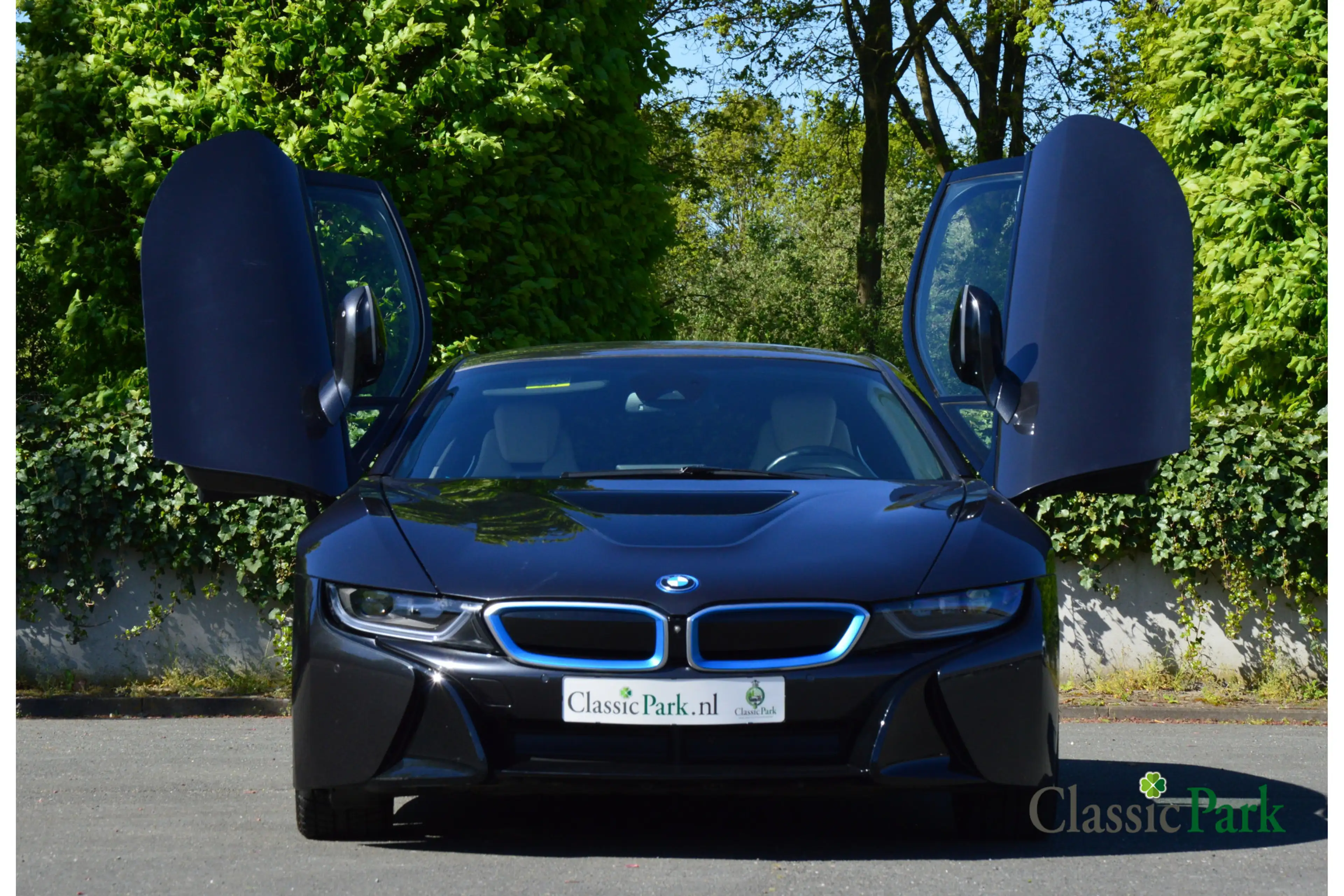 BMW i8 — photo 9