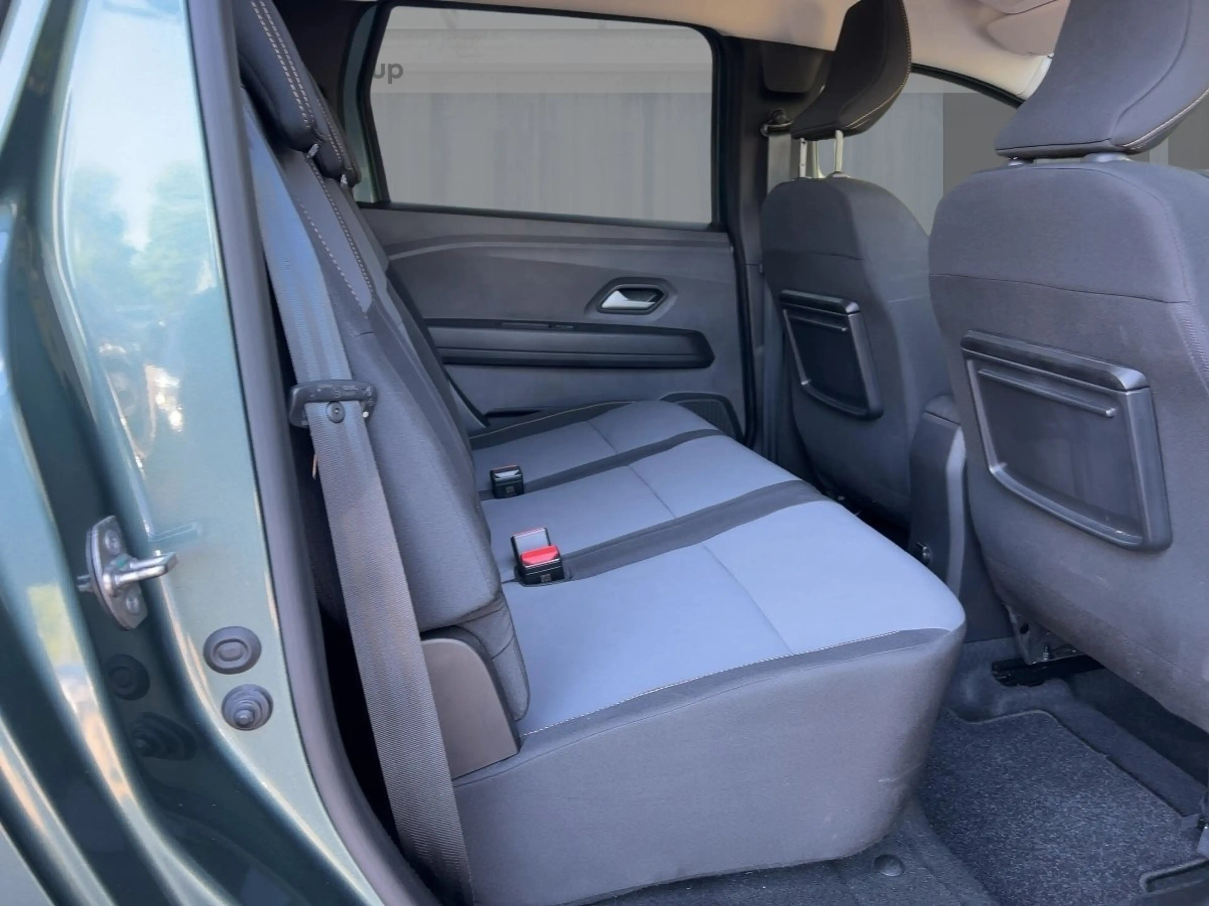 Dacia Jogger Extreme+ TCe 100 ECO-G SHZ Rückfahrkamera — photo 9