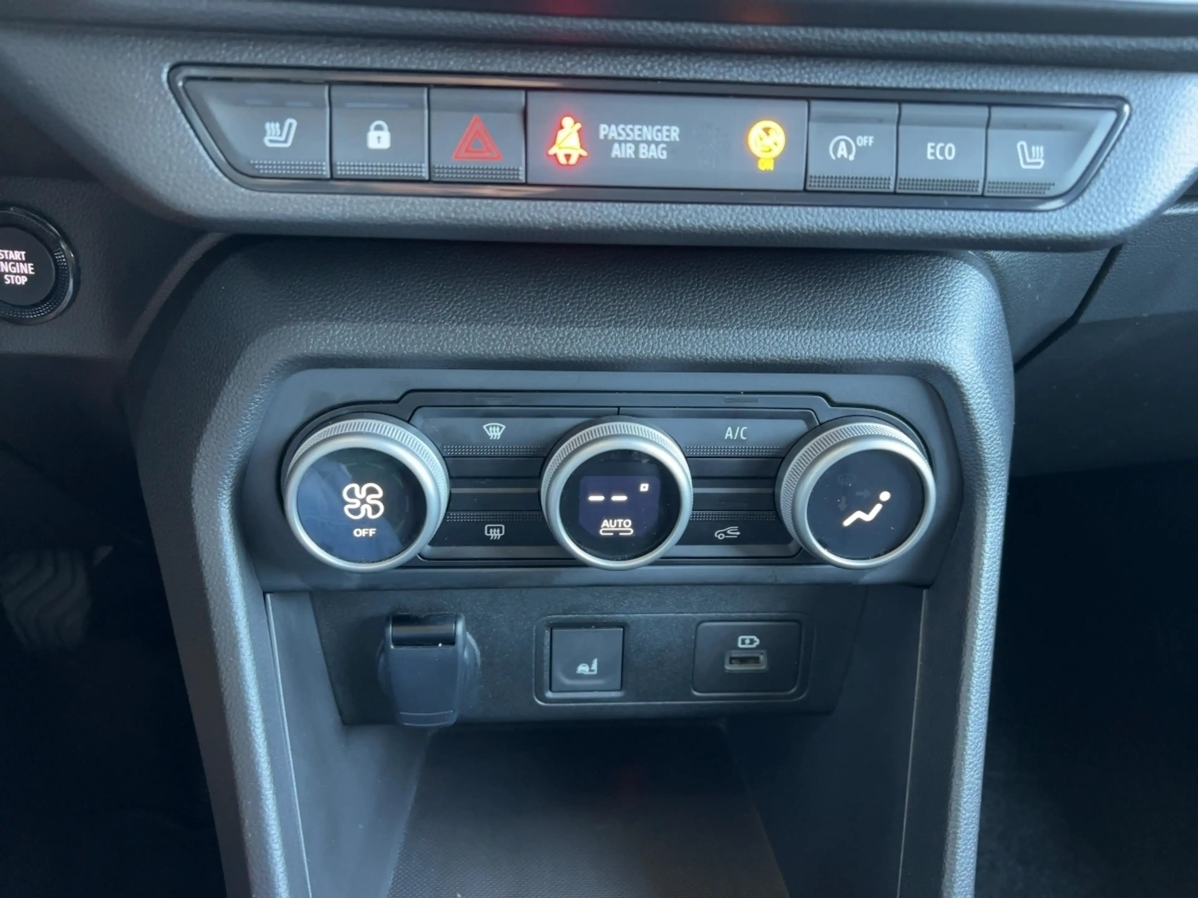 Dacia Jogger Extreme+ TCe 100 ECO-G SHZ Rückfahrkamera — photo 18