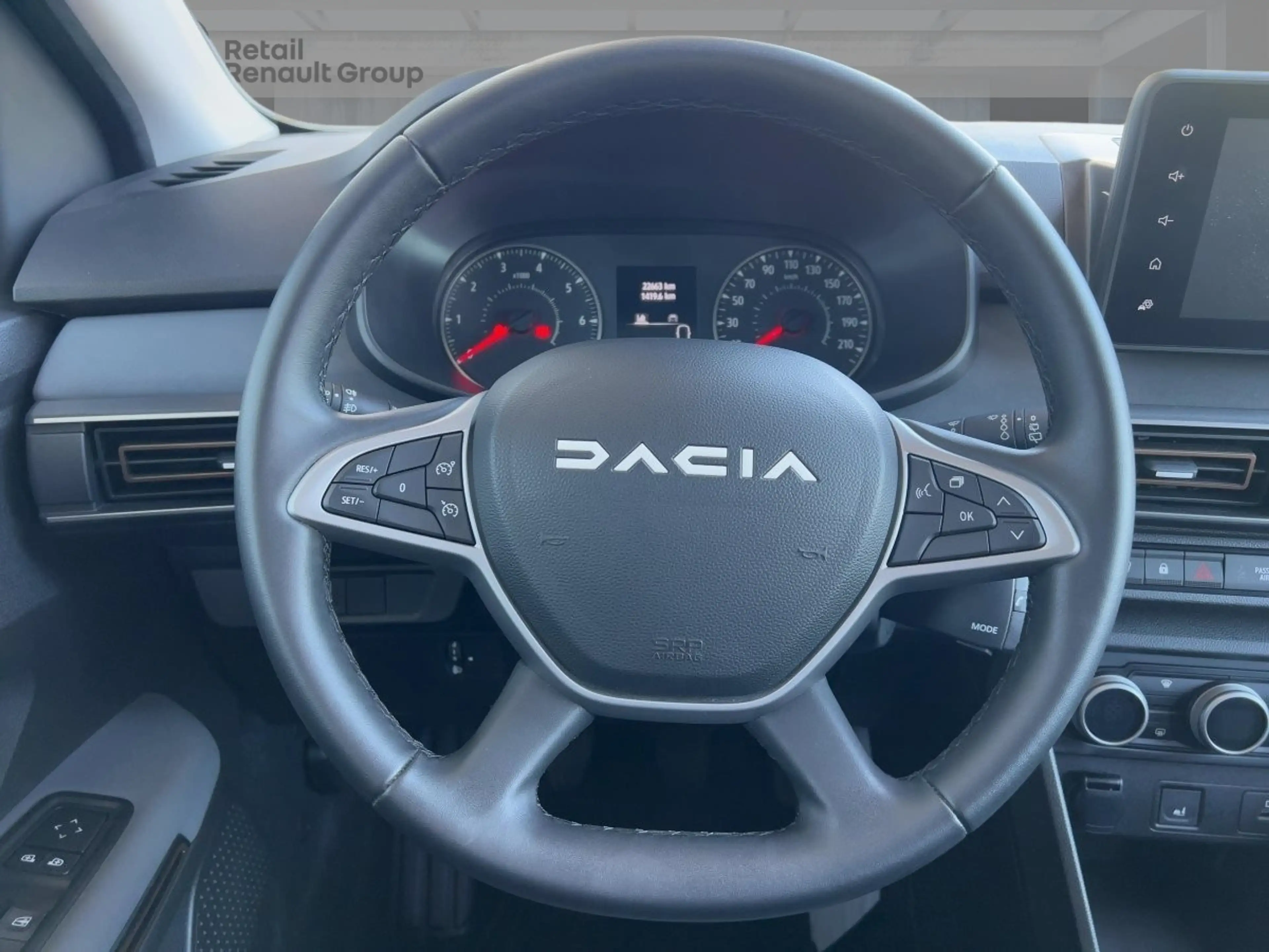 Dacia Jogger Extreme+ TCe 100 ECO-G SHZ Rückfahrkamera — photo 11
