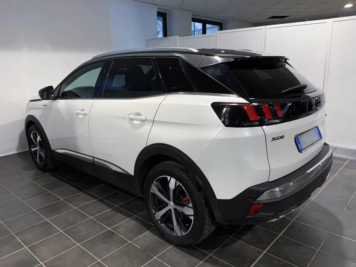 Peugeot 3008 1.2 puretech t. GT Line s&s 130cv my18 Bianco - 2
