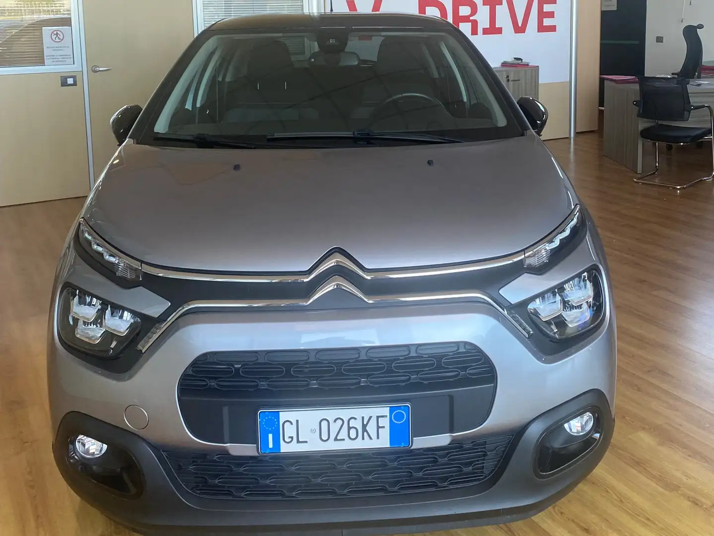 Citroen C3 C3 1.2 puretech Shine Pack s siva - 1