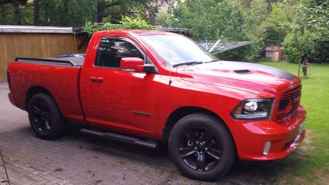 Imagine Dodge RAM Sport, Single-Cab, short bed, 4x4