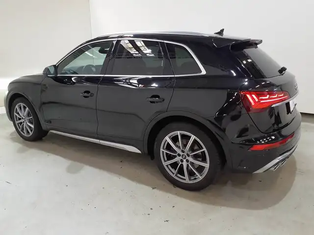 Audi SQ5 view 5