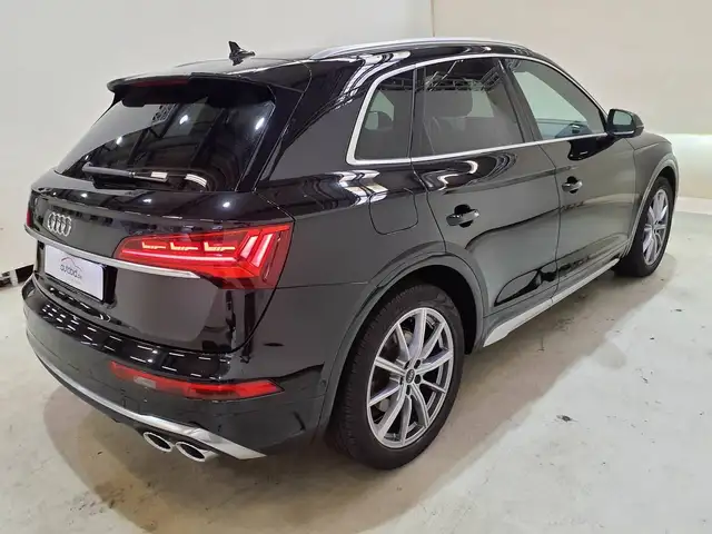 Audi SQ5 view 6