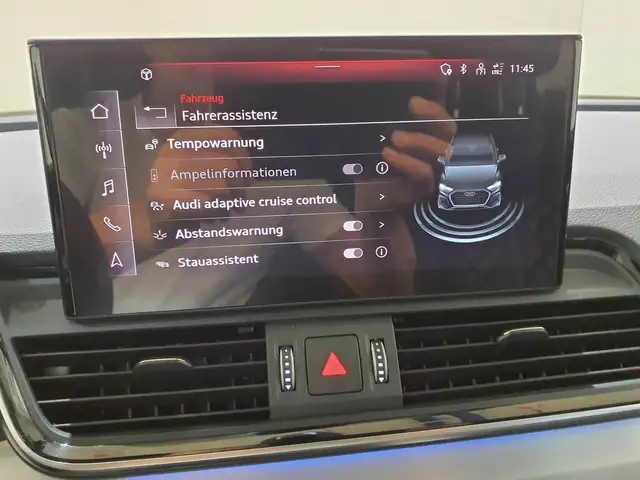 Audi SQ5 view 13
