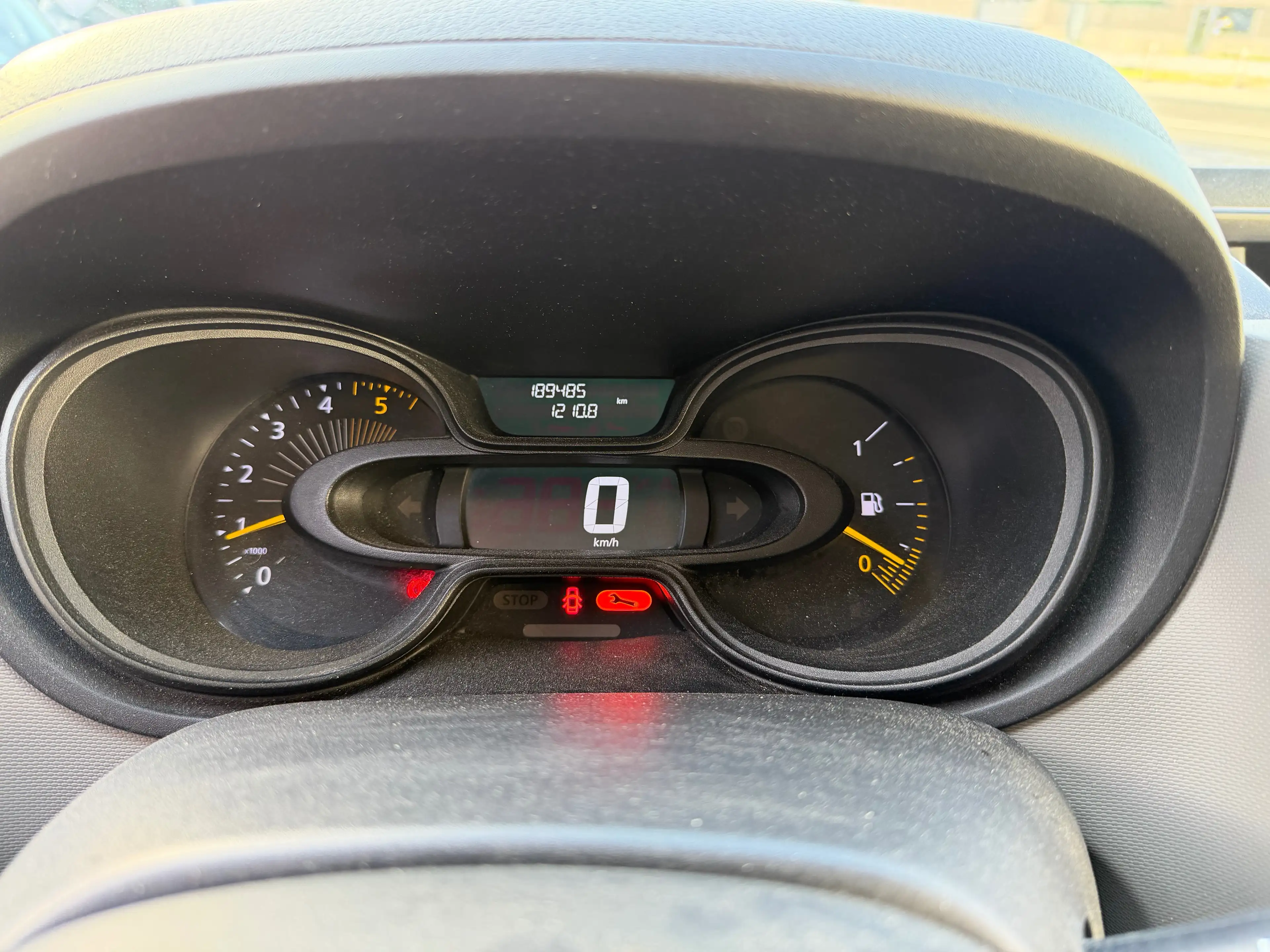 Renault Trafic — photo 11