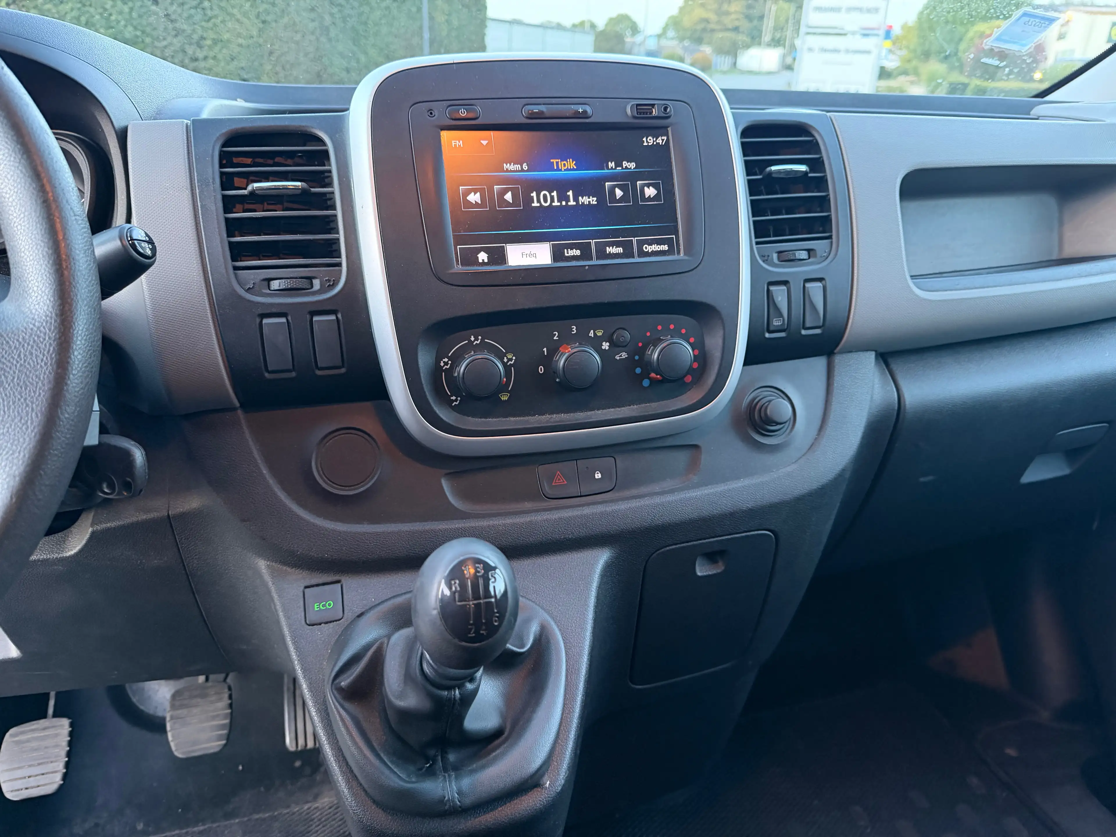 Renault Trafic — photo 10