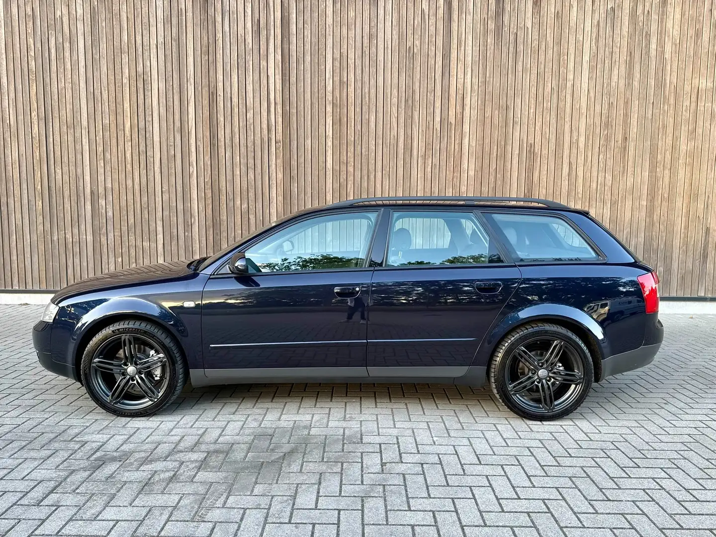 Audi A4 GERESERVEERD 3.0 V6 Quattro Benzine/LPG Automaat Blauw - 2