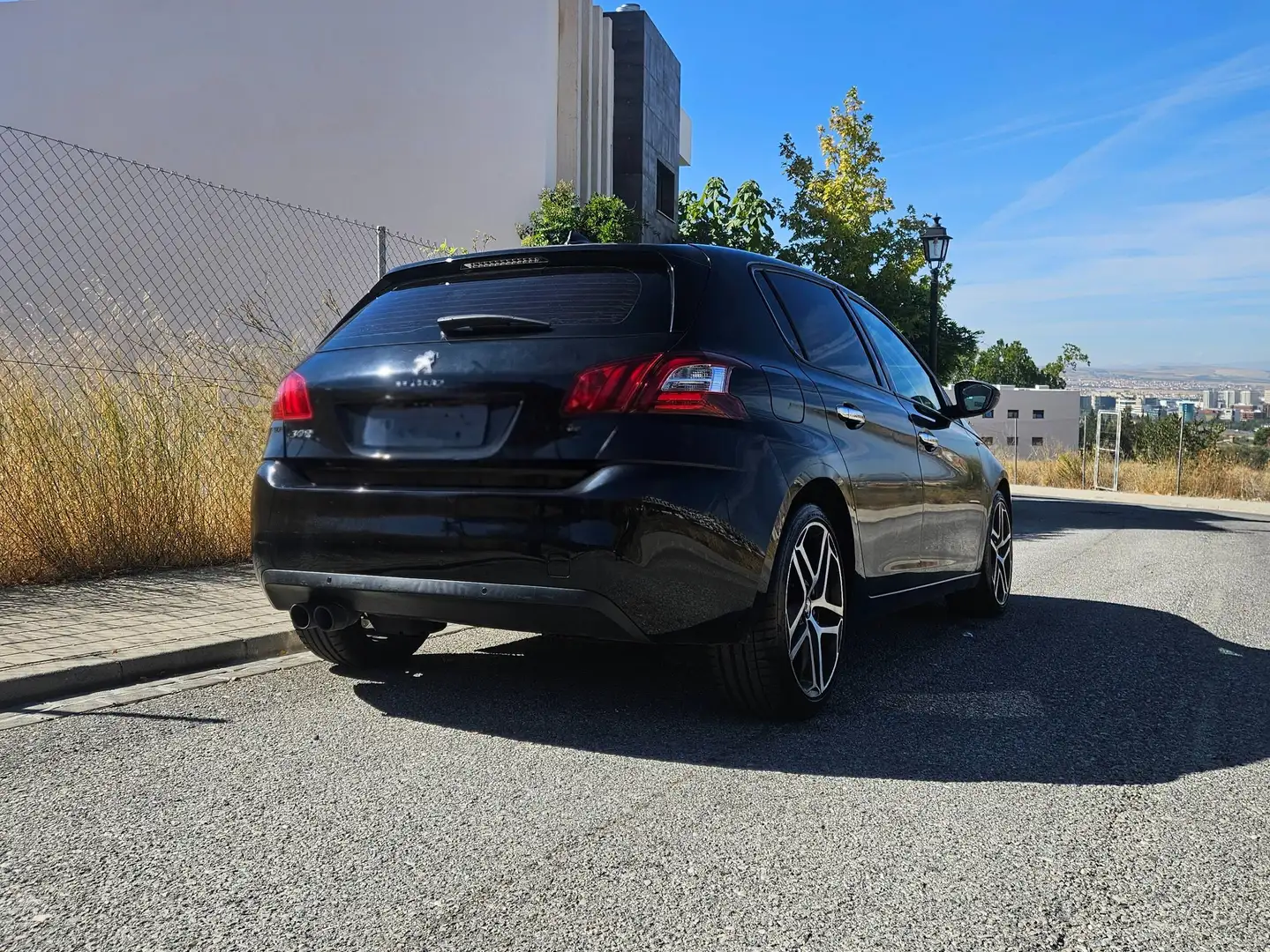 Peugeot 308 308 SW 1.6BlueHDi S Negro - 1