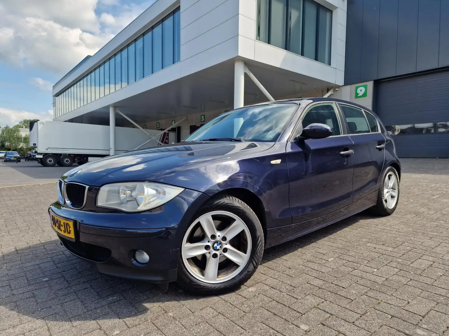 BMW 118 1-serie 118i Business Line AUT PSENSOR CRUISE 2 X Azul - 1