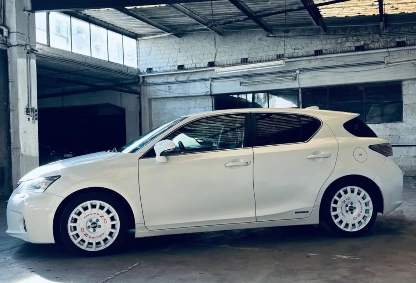 Lexus CT 200h - 2
