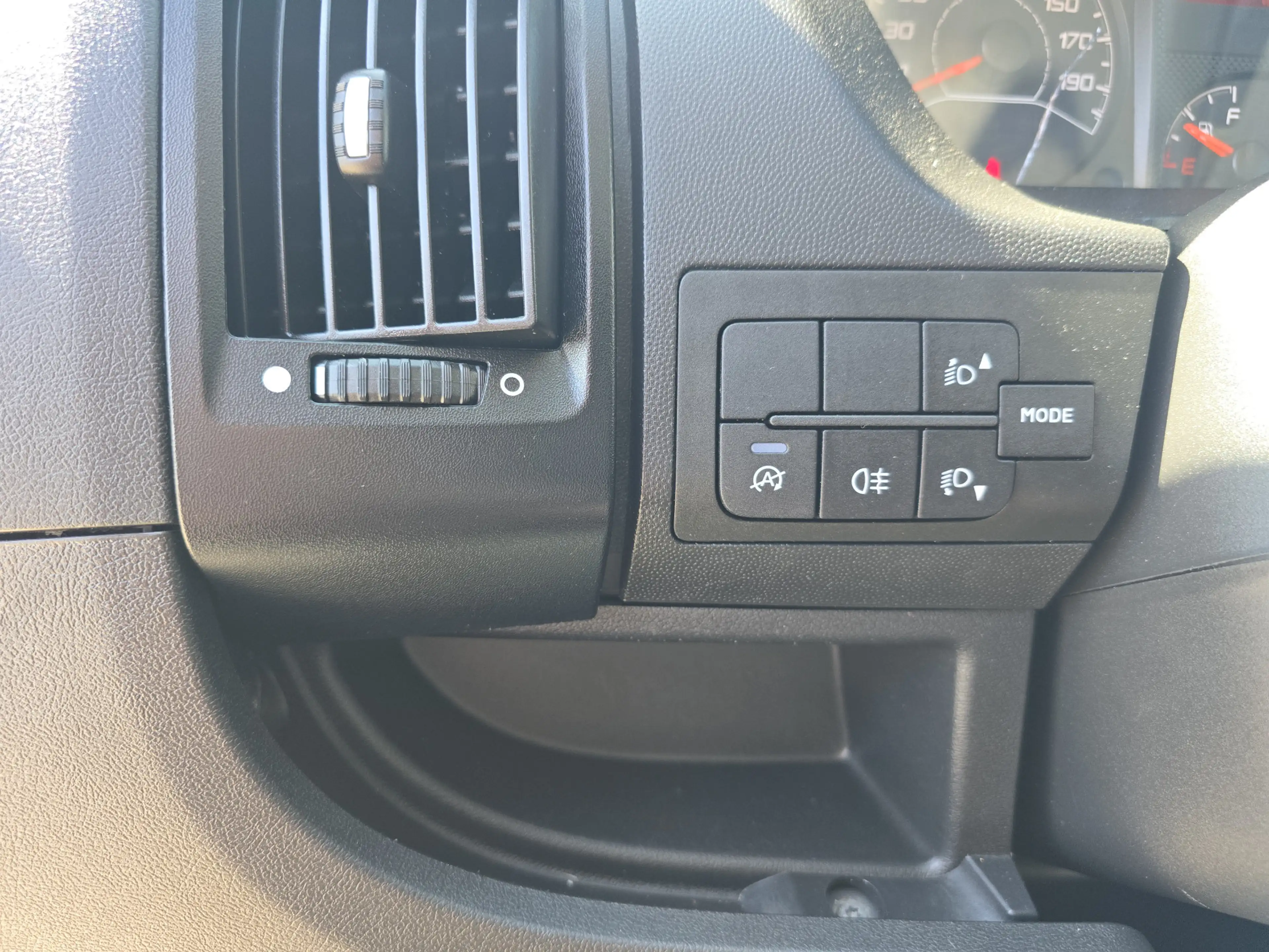 Peugeot Boxer 2.2 BlueHDi L2 H2 - 140 Pk - Euro 6 - Airco - Crui — photo 18