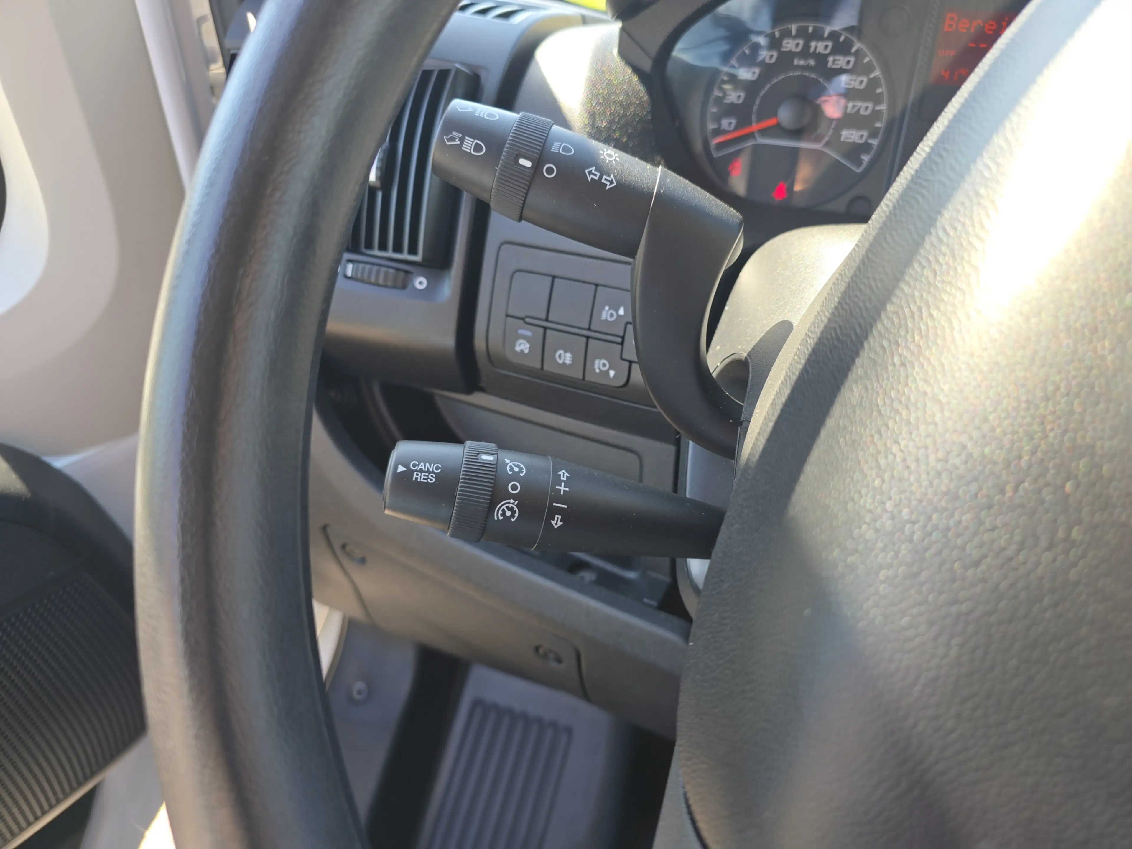 Peugeot Boxer 2.2 BlueHDi L2 H2 - 140 Pk - Euro 6 - Airco - Crui — photo 22