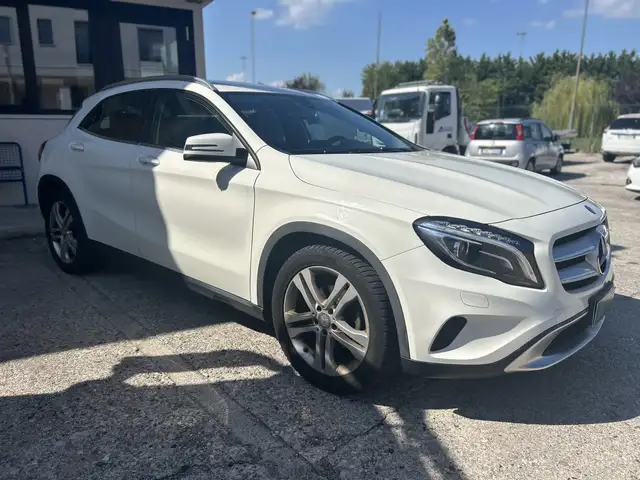Mercedes-Benz GLA 180 GLA-X156  d (cdi) Sport auto