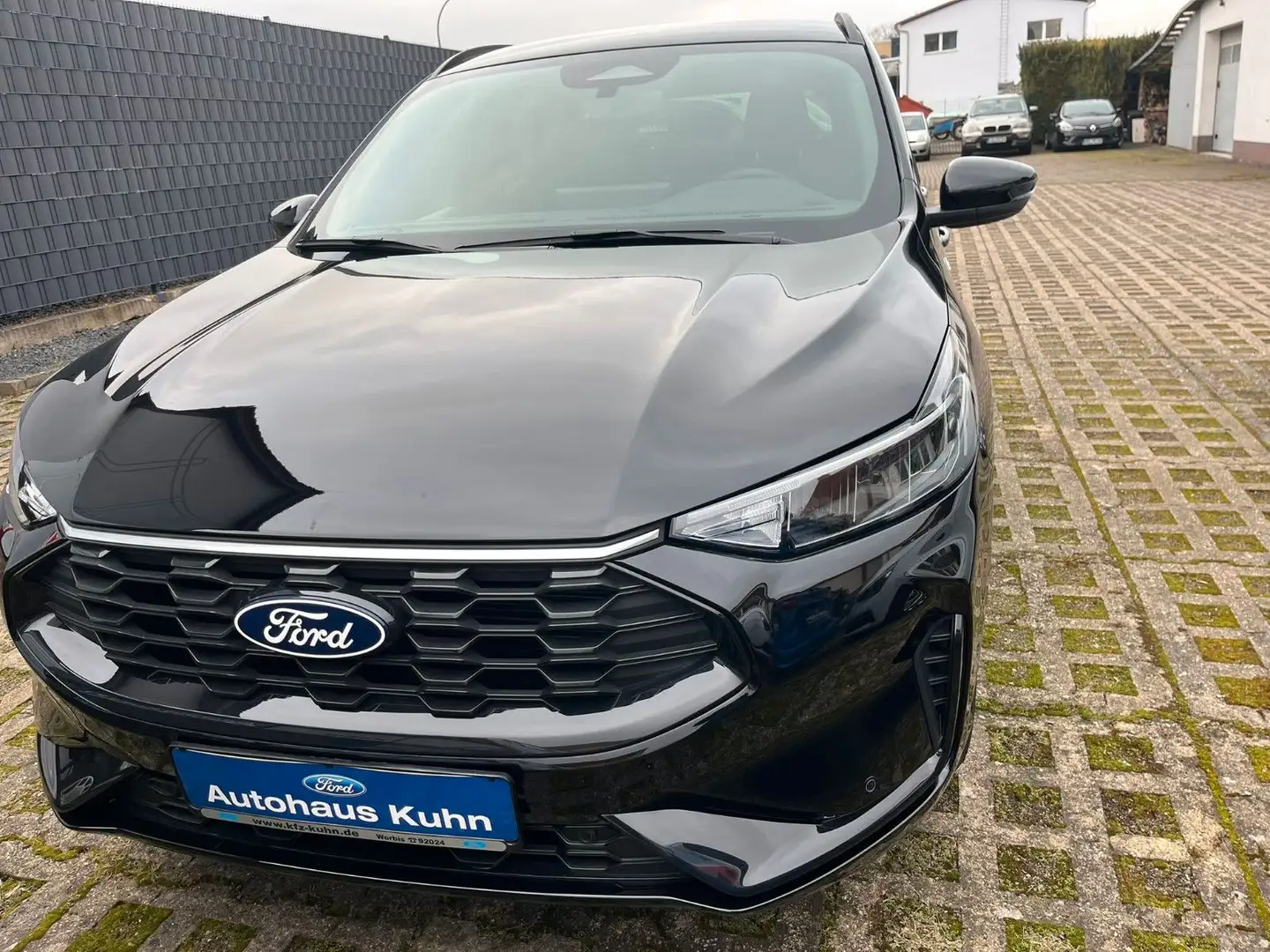 Ford Kuga ST-Line1.5,186PS,5JGaran,DSG,WP,Navi,Kamera Schwarz - 1