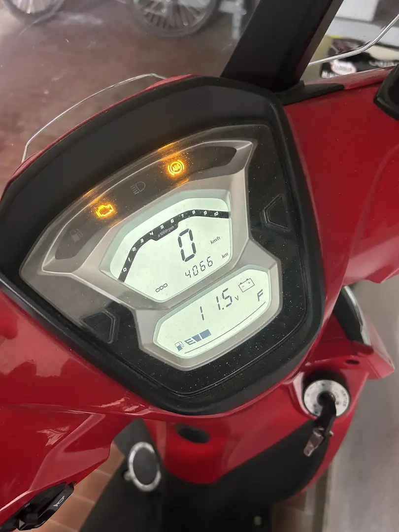 Kymco People S 150i - 1