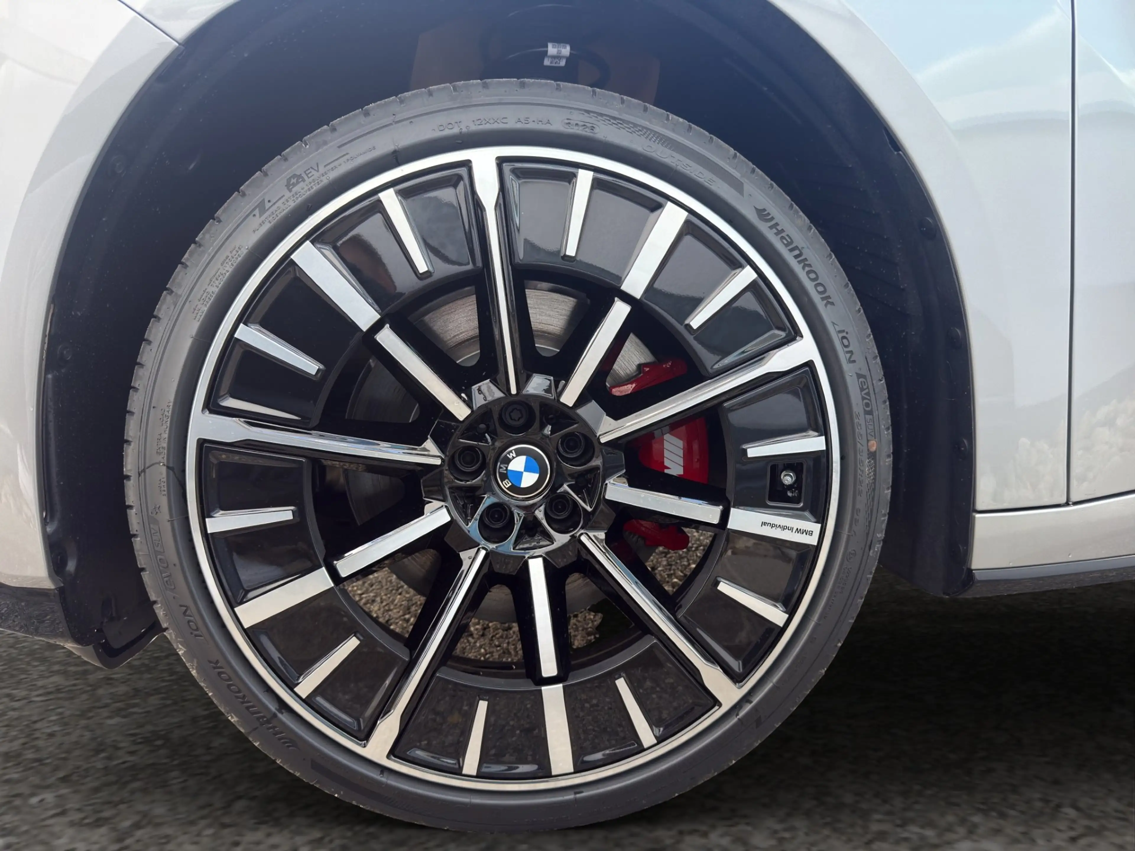 BMW iX3 40 sDrive — photo 7