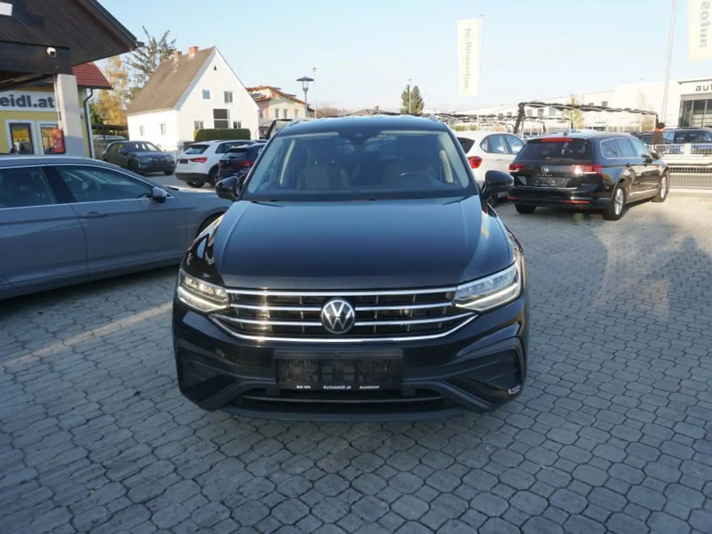 Volkswagen Tiguan Allspace 1,5 TSI DSG Life *2023er+VIRTUAL+7 SITZE* Schwarz - 2