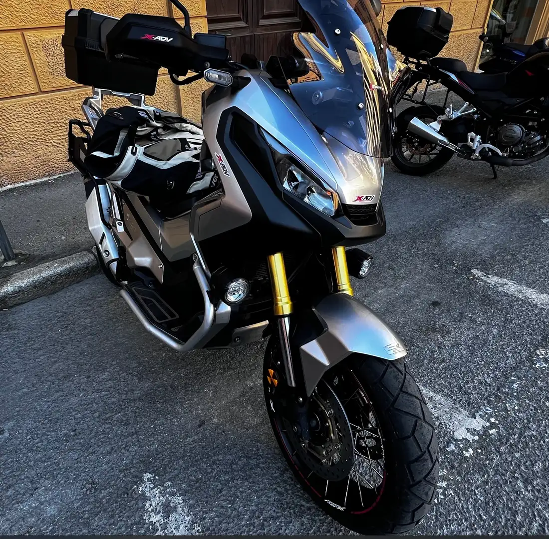 Honda X-ADV Argintiu - 1