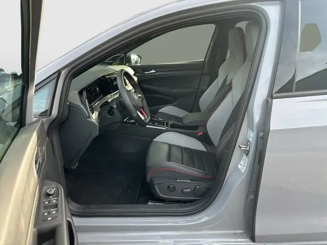 Volkswagen Golf view 10