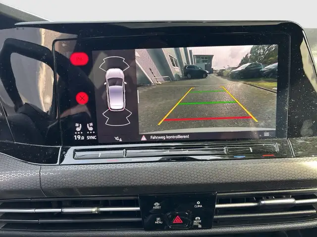 Volkswagen Golf view 13