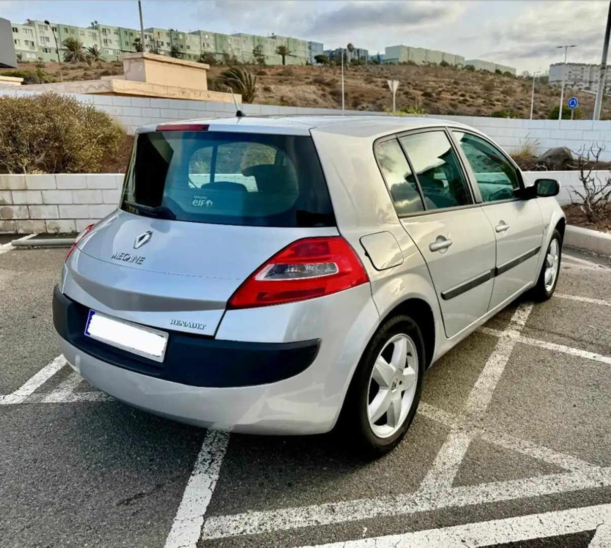 Renault Megane 1.6 Authentique Gris - 2