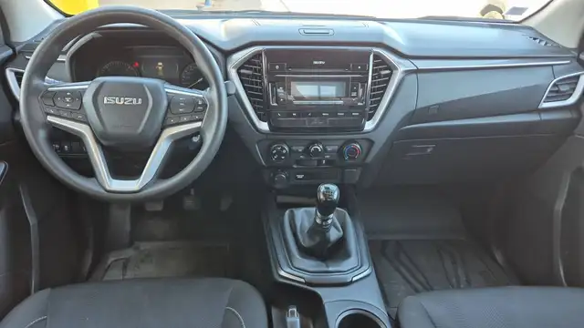 Isuzu D-Max view 11