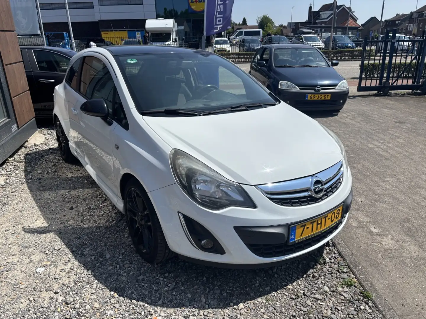 Opel Corsa 1.4-16V Color Edit. Blanc - 2