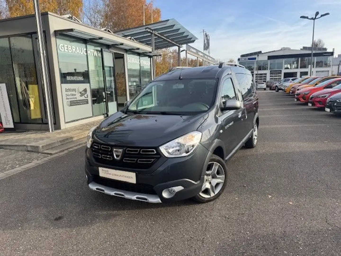 Dacia Dokker Stepway Plus, Navi, SHZ, uvm. Grau - 1