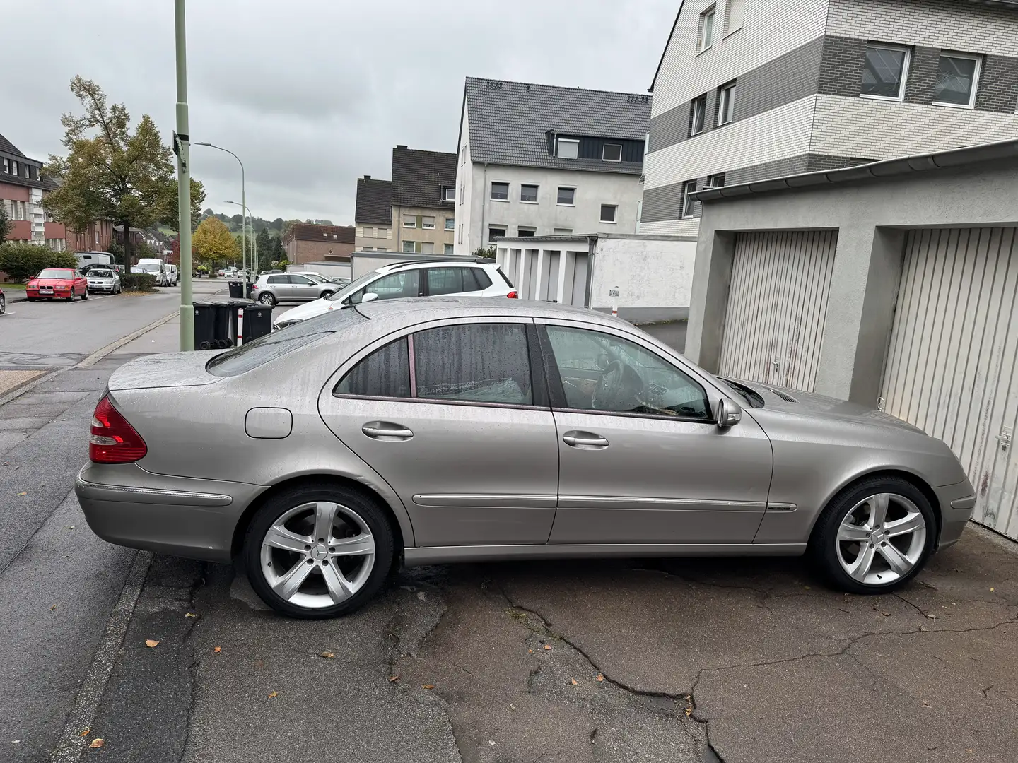 Mercedes-Benz E 220 CDI Automatik Avantgarde - 2