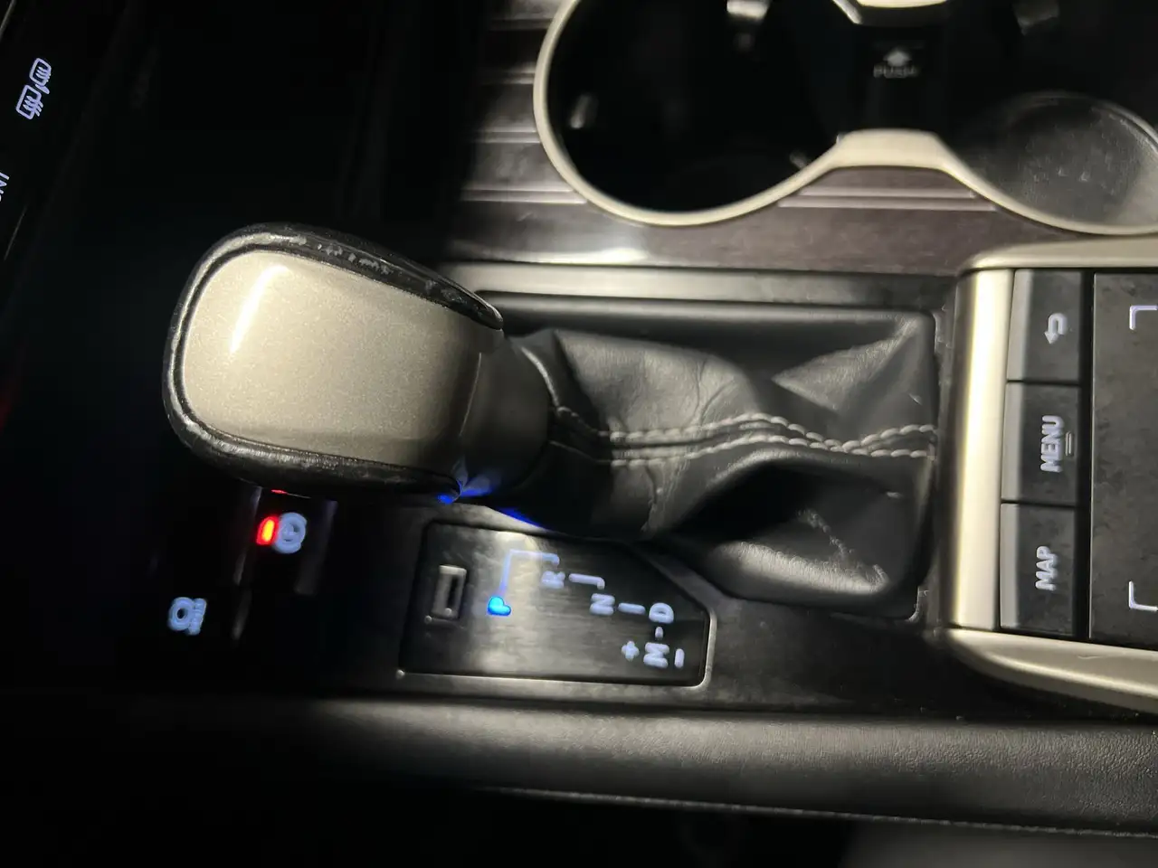 Lexus RX снимка Lexus RX