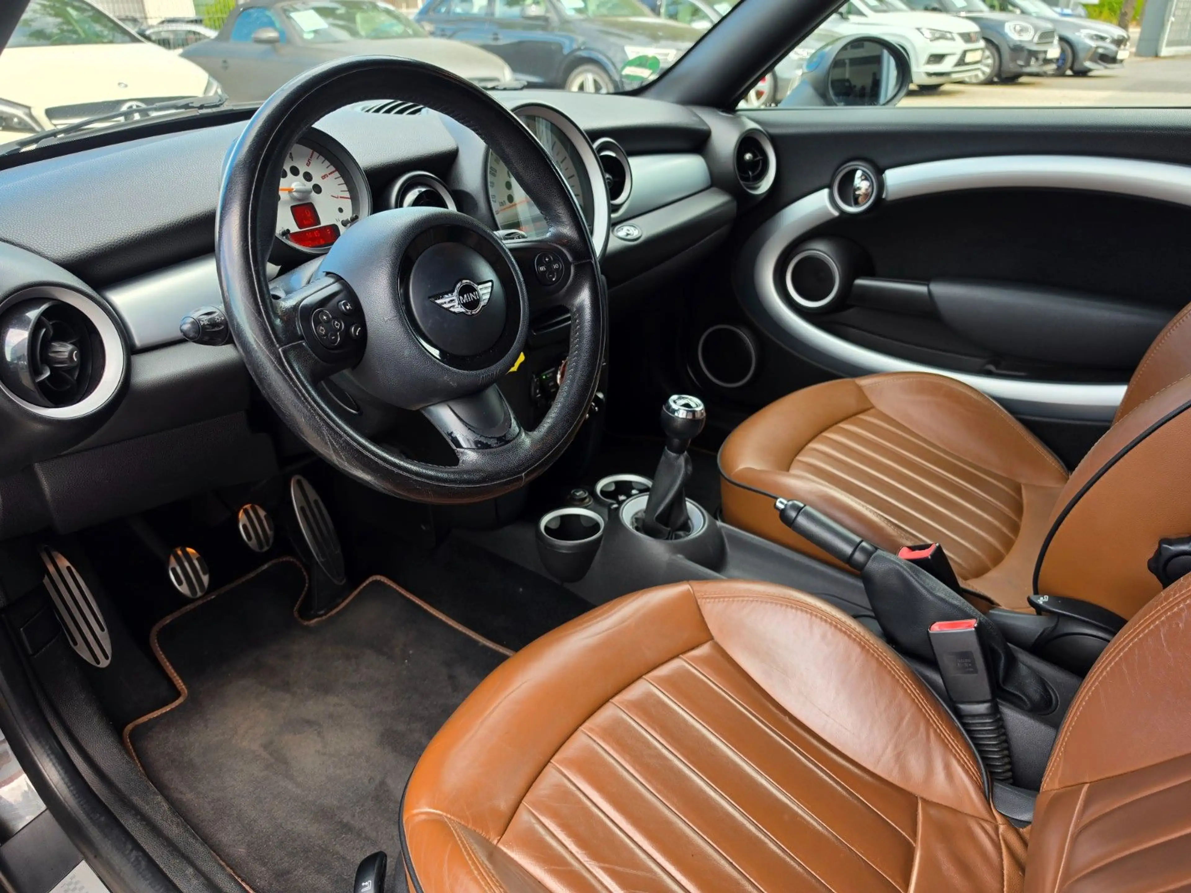 MINI Cooper SD Cabrio Roadster *Leder*Tüv bis 05/28 — photo 11