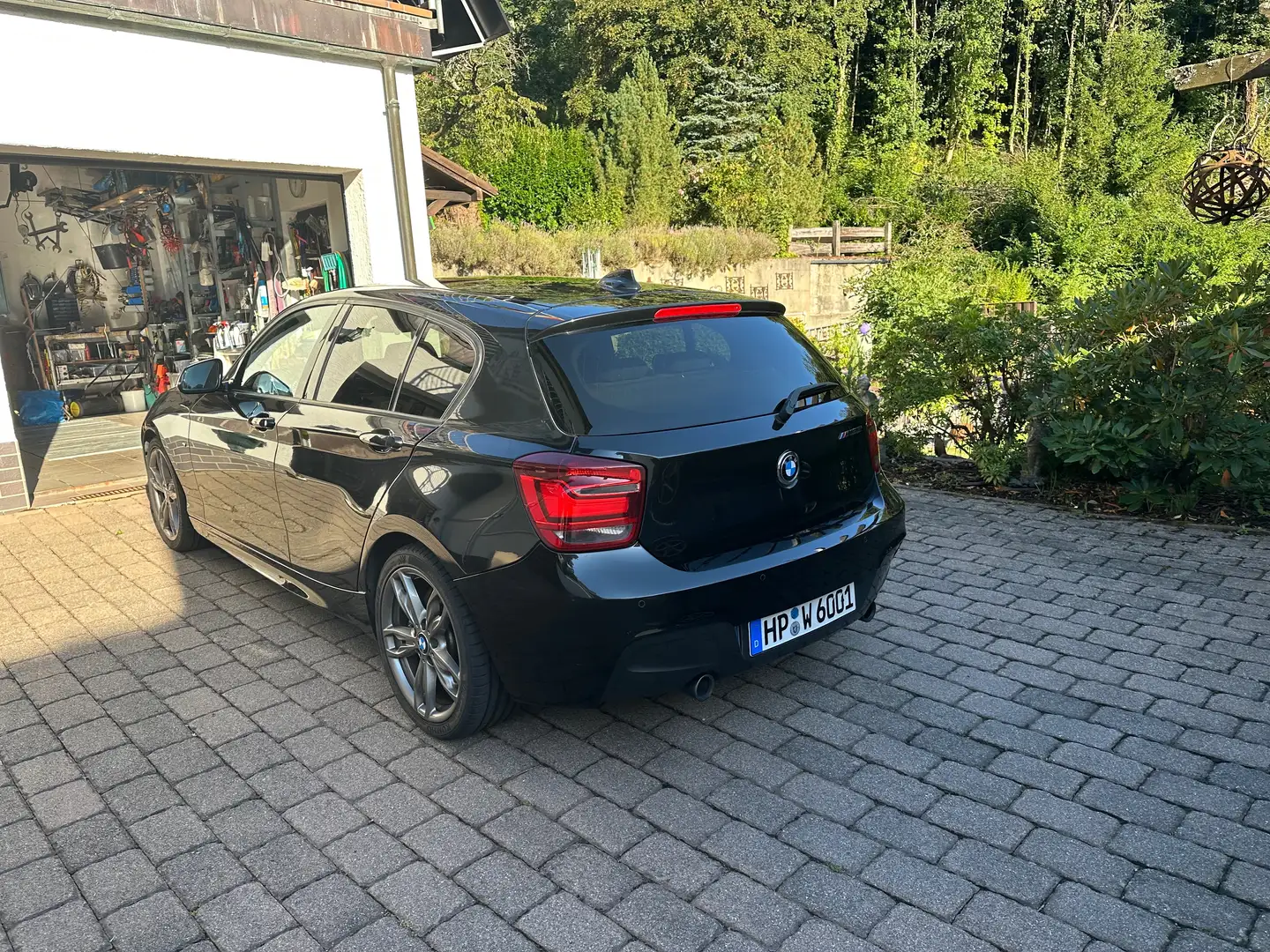 BMW 135 M135i Sport-Aut. Fekete - 2