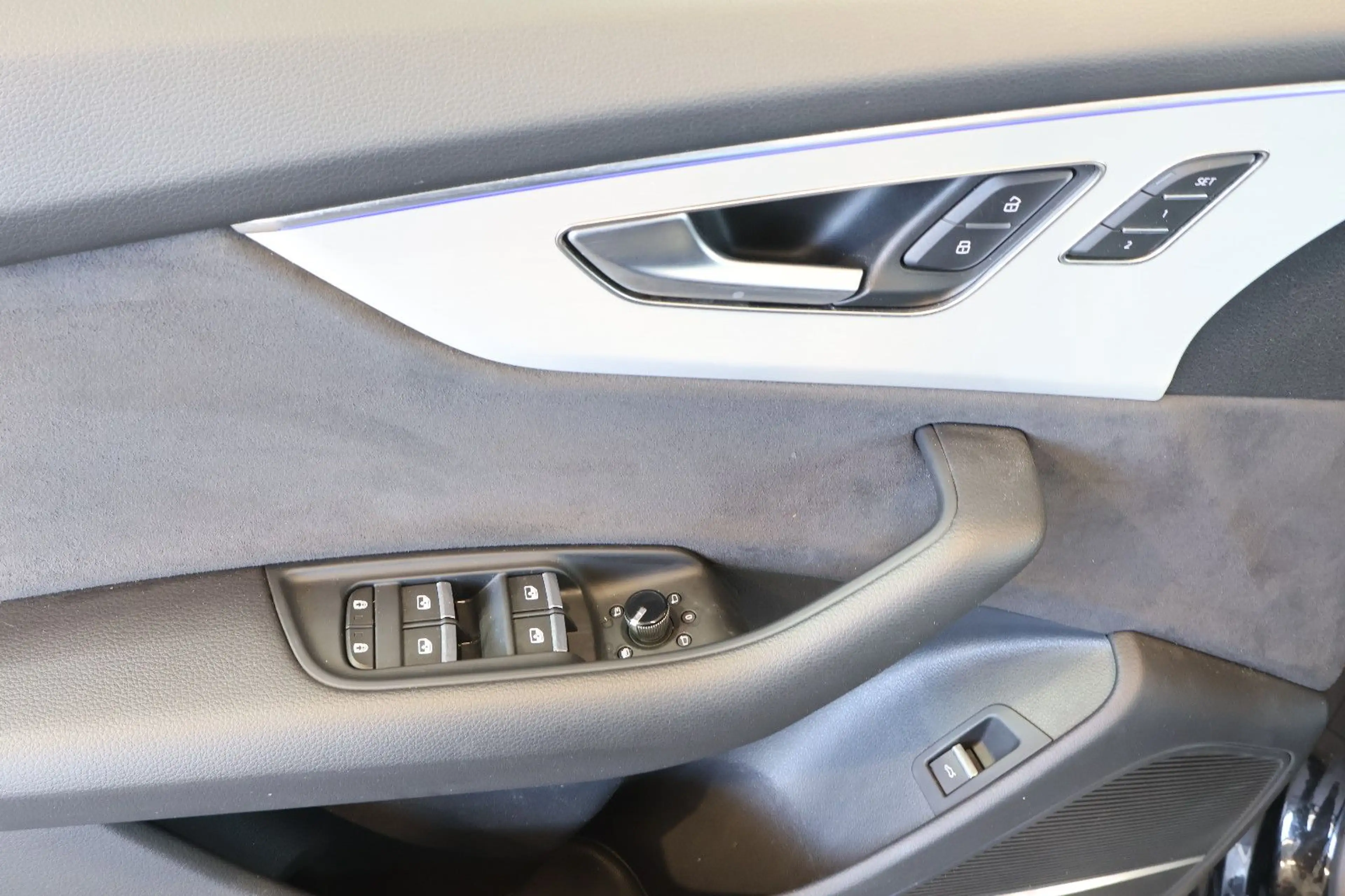 Audi SQ8 4.0 TFSI qu.B&O+NACHT+LUFT+HUD+SOFT+PANO+AHK — photo 15