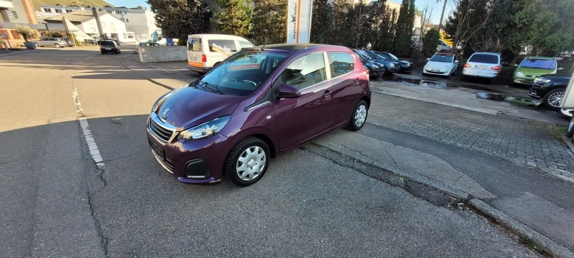 Peugeot 108 TOP Active Violett - 1