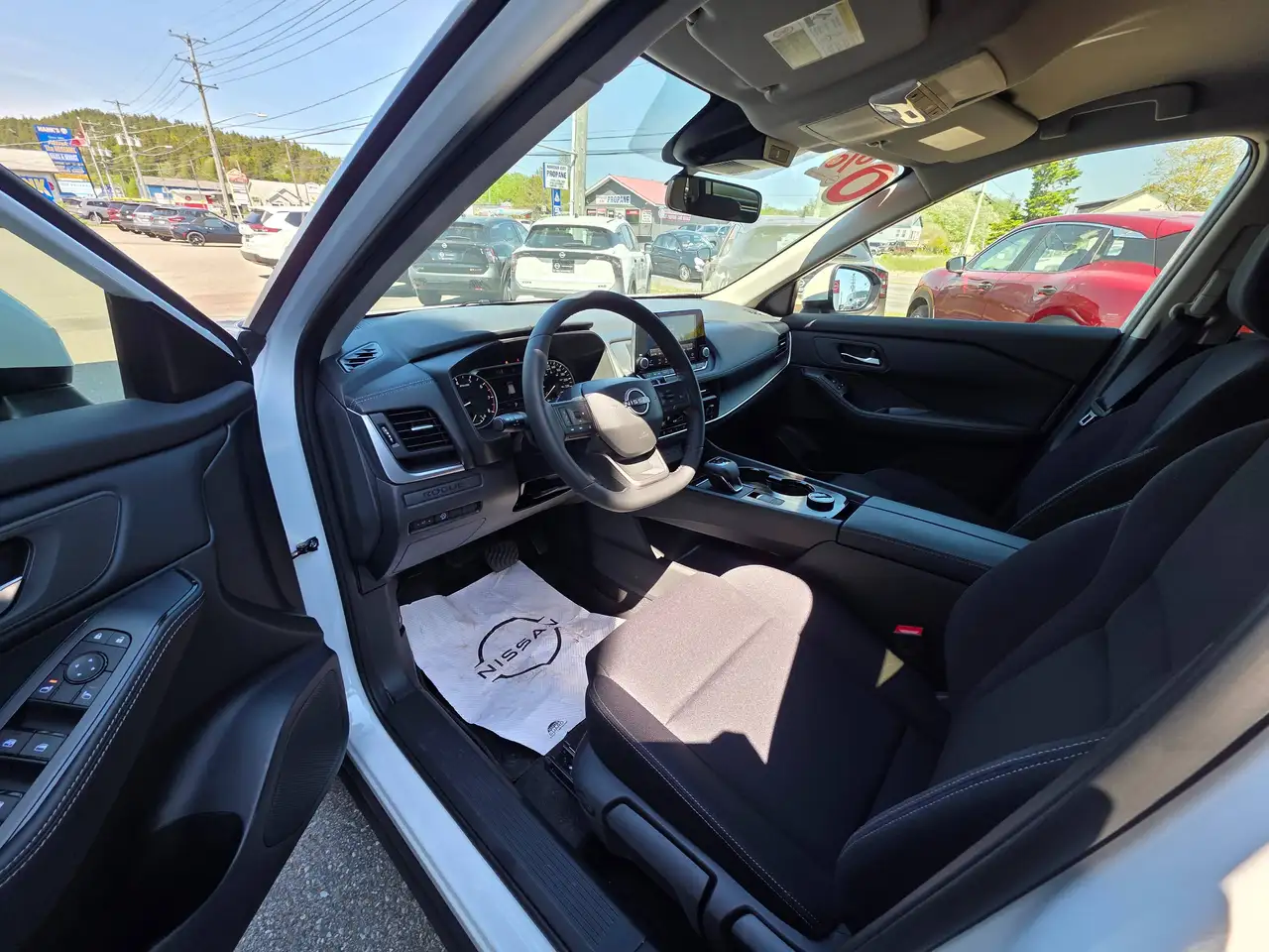 Nissan Rogue снимка Nissan Rogue