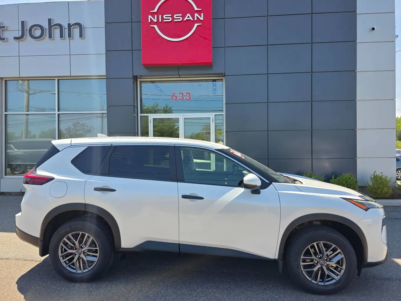Nissan Rogue снимка Nissan Rogue