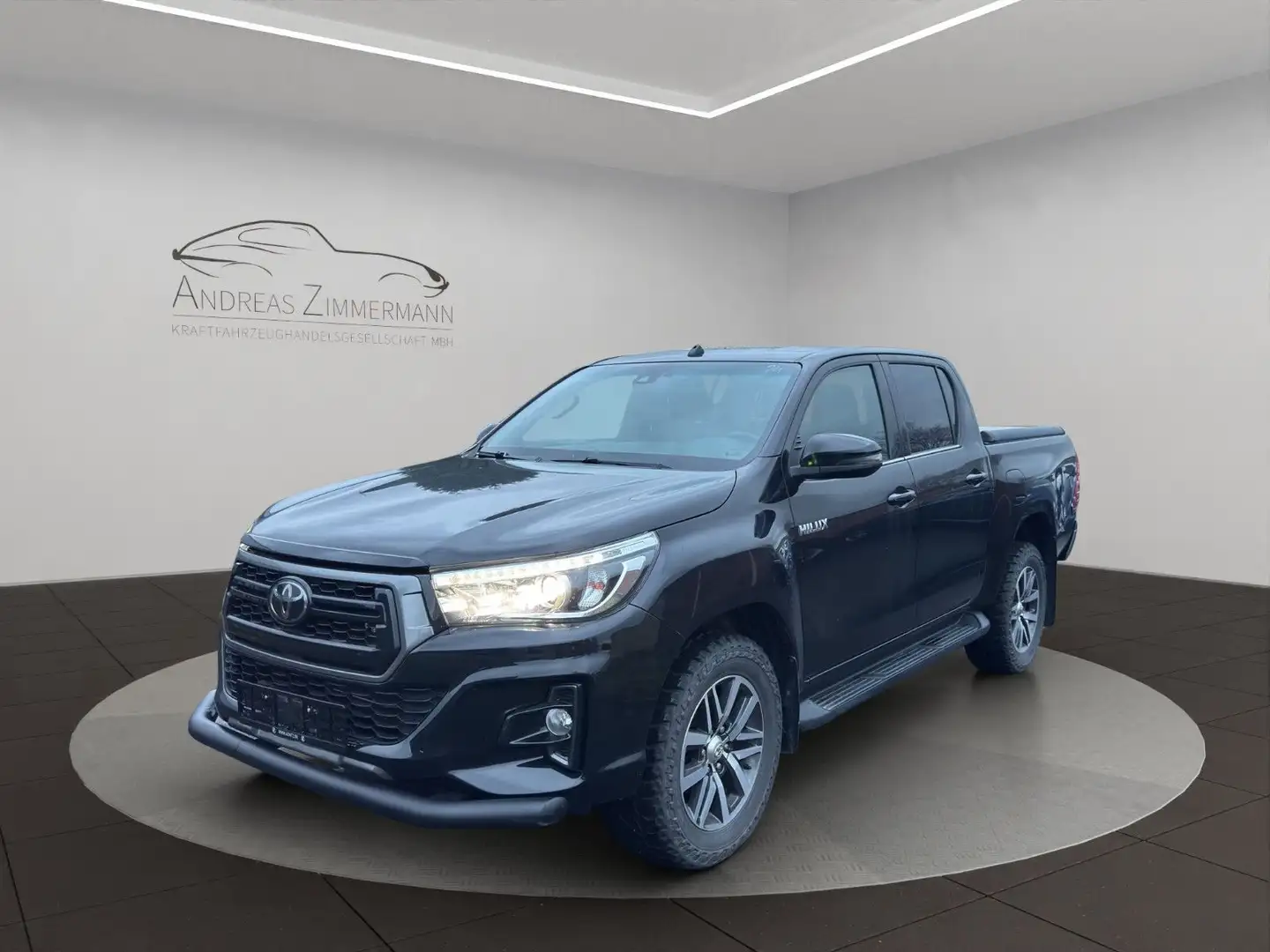 Toyota Hilux 2.4 D4D Double Cab Executive 4x4 Noir - 1