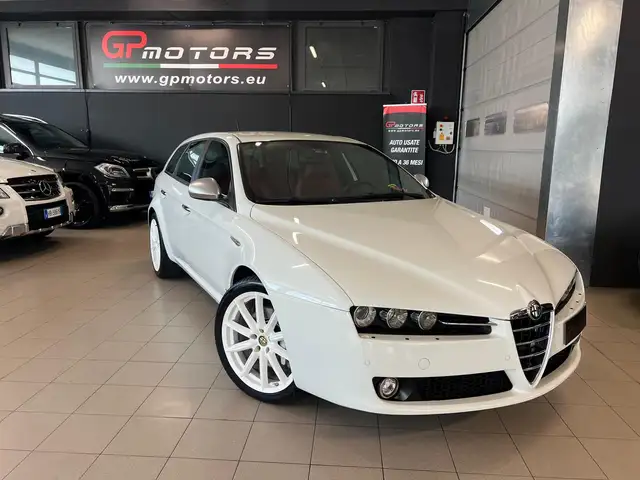 Alfa Romeo 159 SW 1750 TBI TI 200CV ! BIANCA E ROSSA UNICA ! PARI AL NUOVO !